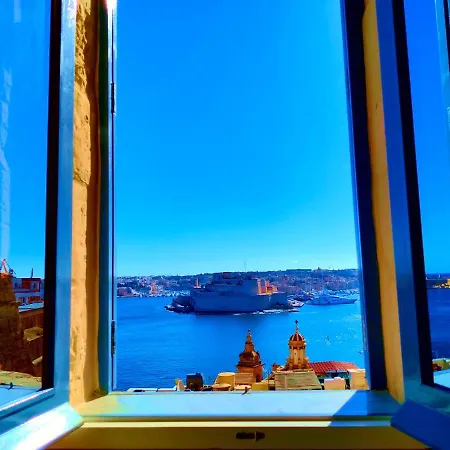 Oasis 22 Savynomad Harbour Residences Wow Views Valletta