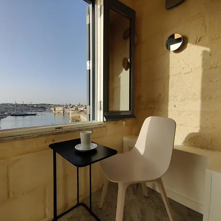 Oasis 22 Savynomad Harbour Residences Wow Views Valletta