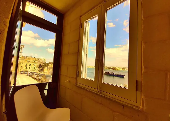 Oasis 22 Savynomad Harbour Residences Wow Views