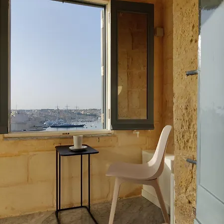 Oasis 22 Savynomad Harbour Residences Wow Views 아파트 발레타