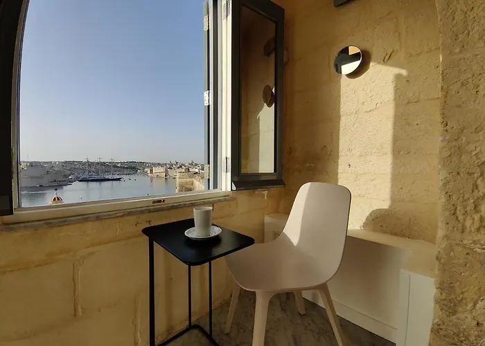 Oasis 22 Savynomad Harbour Residences Wow Views Valletta
